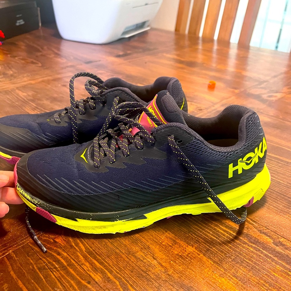 Hoka shoes. Woman 9.5.